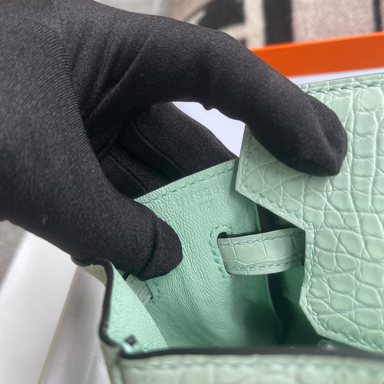 Hermès Birkin 25 Mat Mississippiensis Paladyum Donanımlı Timsah Derisi Vert D'eau (PHW) - Glimmer of Luxury