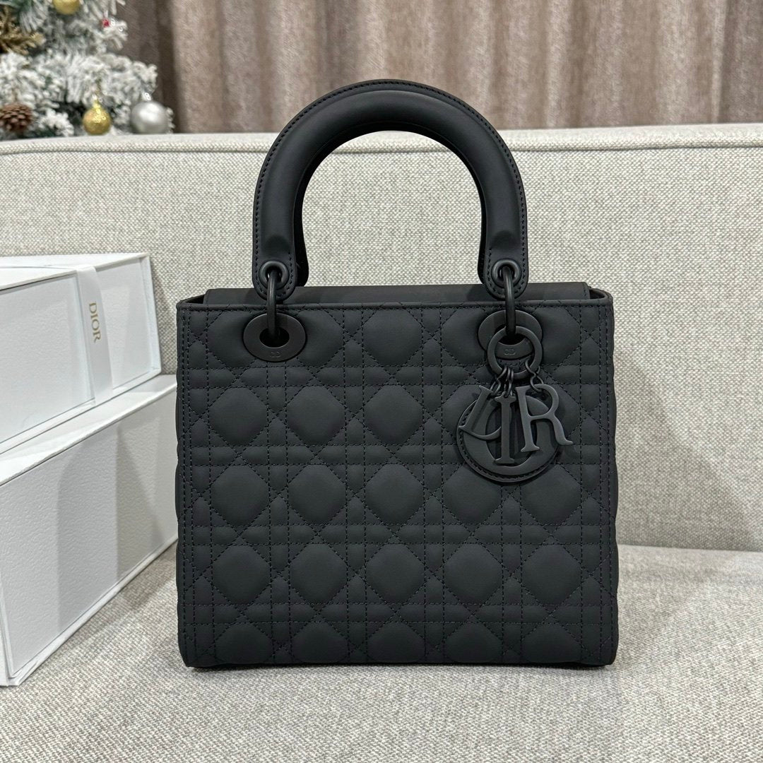 Lady Dior 24 Mat Siyah