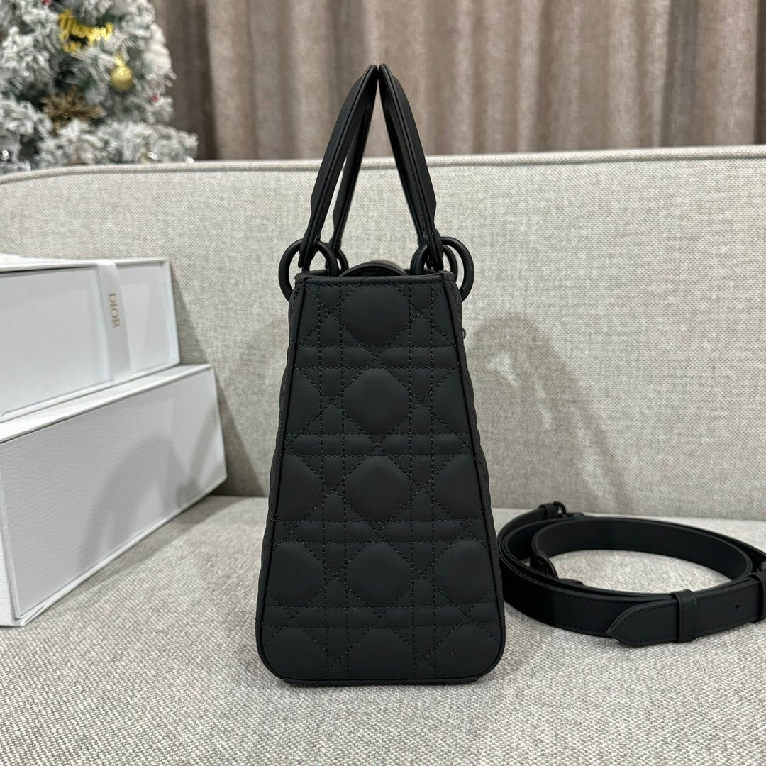 Lady Dior 24 Mat Siyah