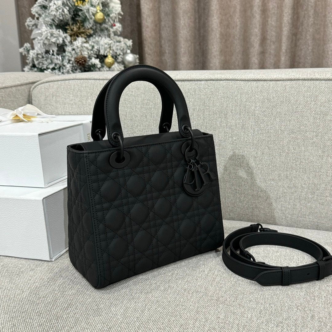 Lady Dior 24 Mat Siyah