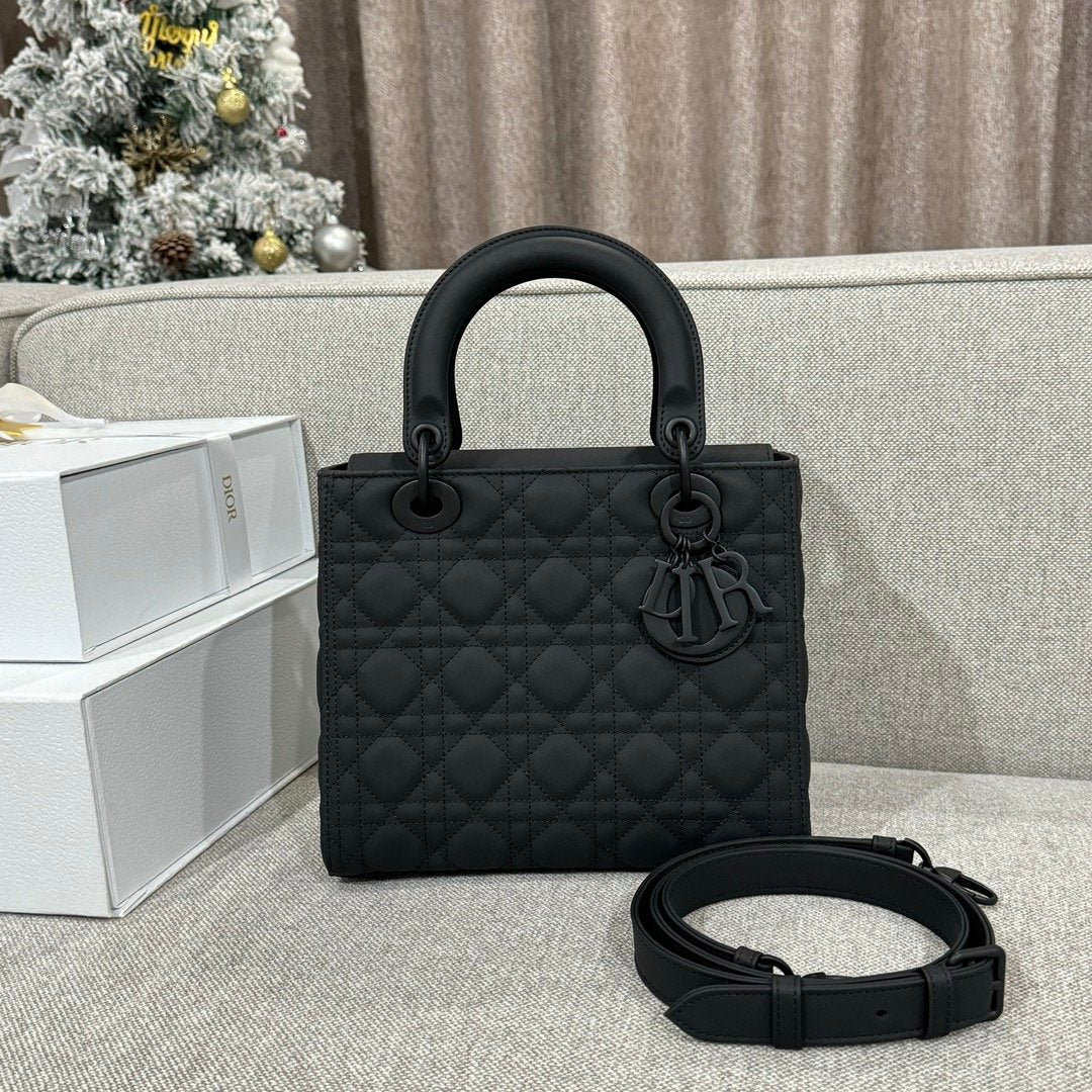 Lady Dior 24 Mat Siyah