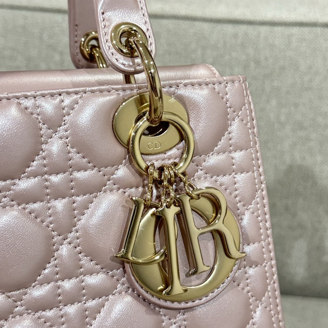 Lady Dior 24 İnci Tozu