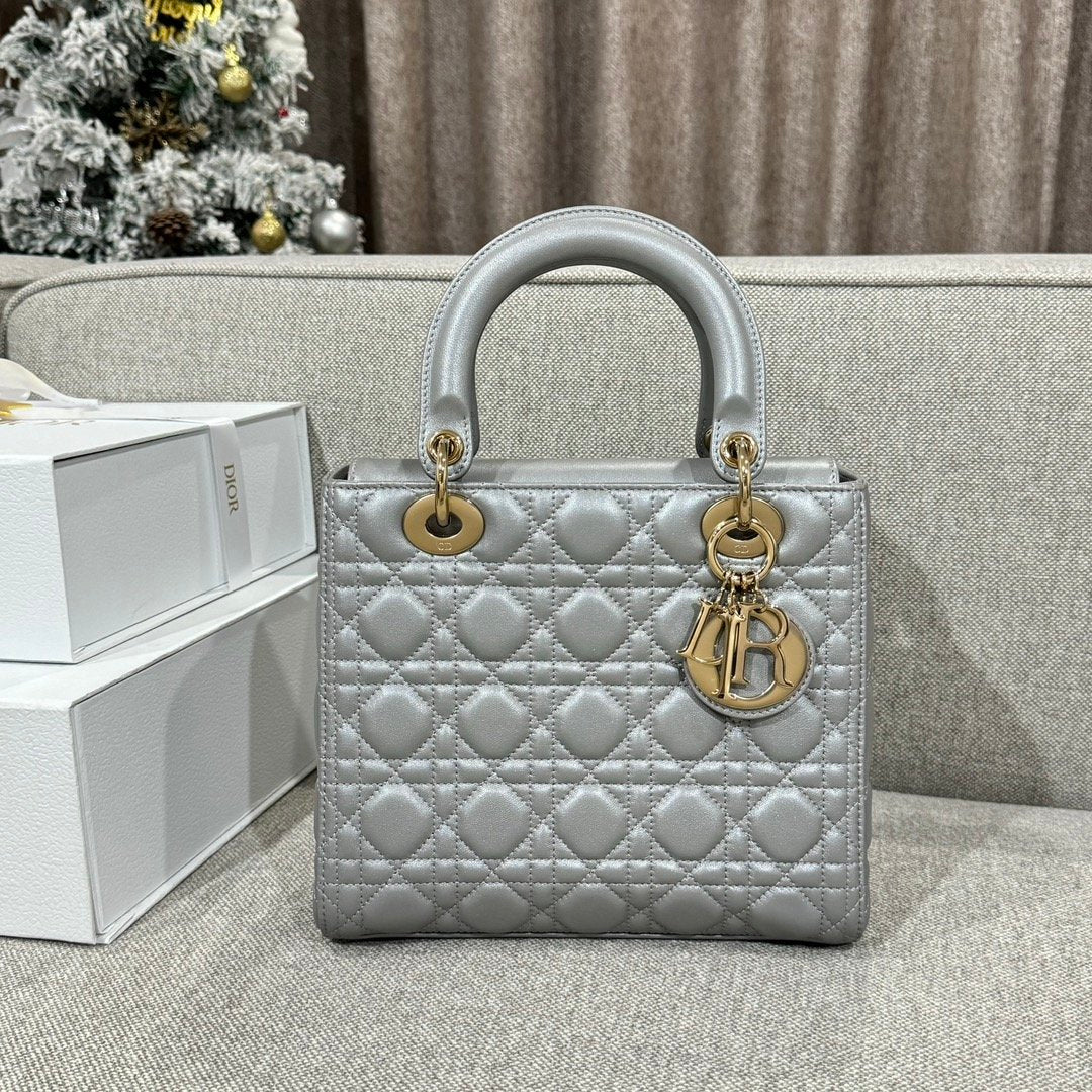 Lady Dior 24 İnci Gri