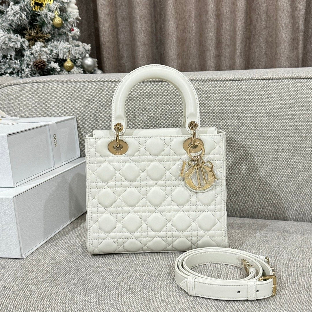 Lady Dior 24 Koyun Derisi Bej