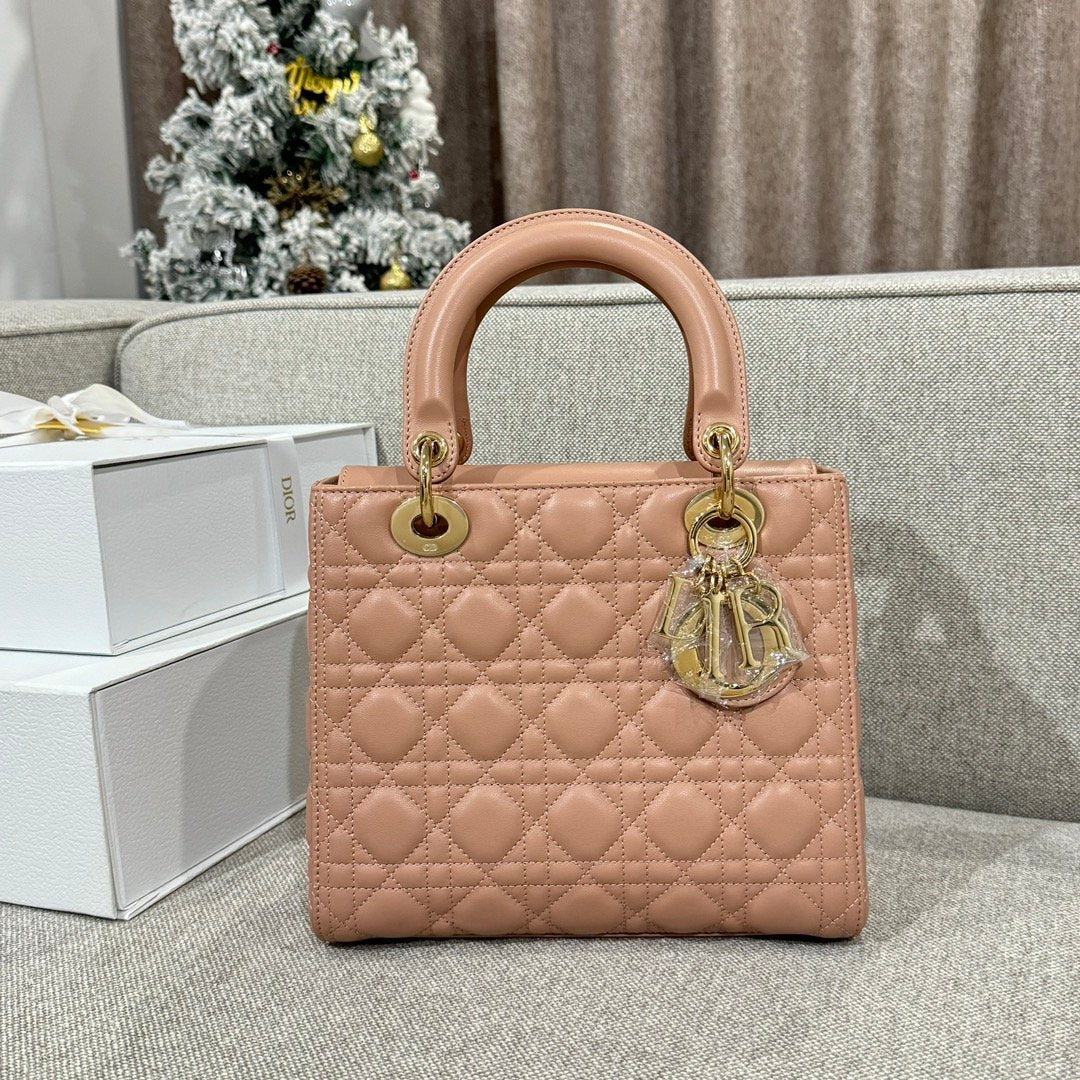 Dior Lady Orta 24 Koyun Derisi Sütlü Çay