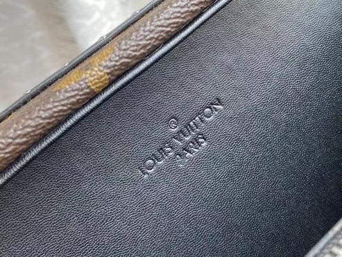 Louis Vuitton Portföy Çanta - Glimmer of Luxury