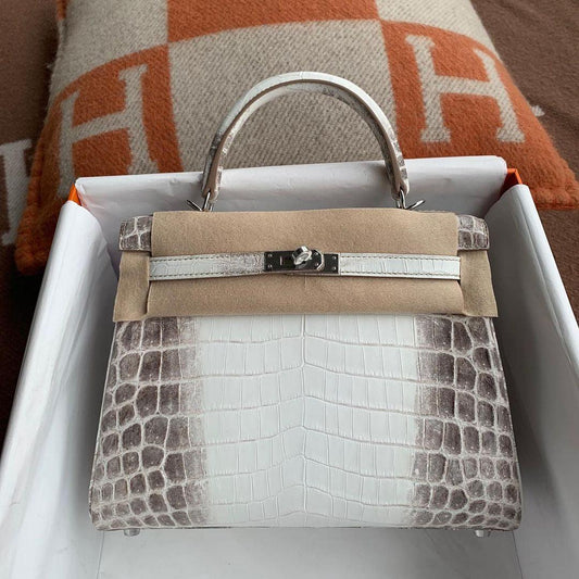 Hermès Kelly 25 Blanc Himalaya Paladyum Donanımlı Timsah Derisi (PHW) - Glimmer of Luxury