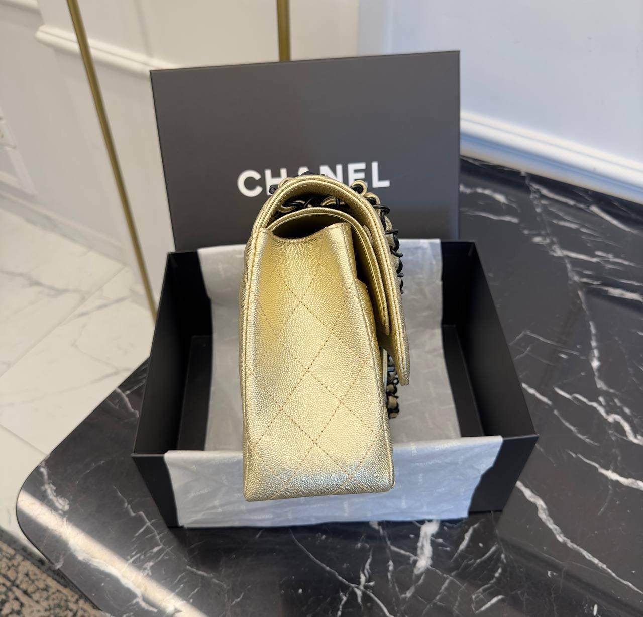 chanel classic flap bag