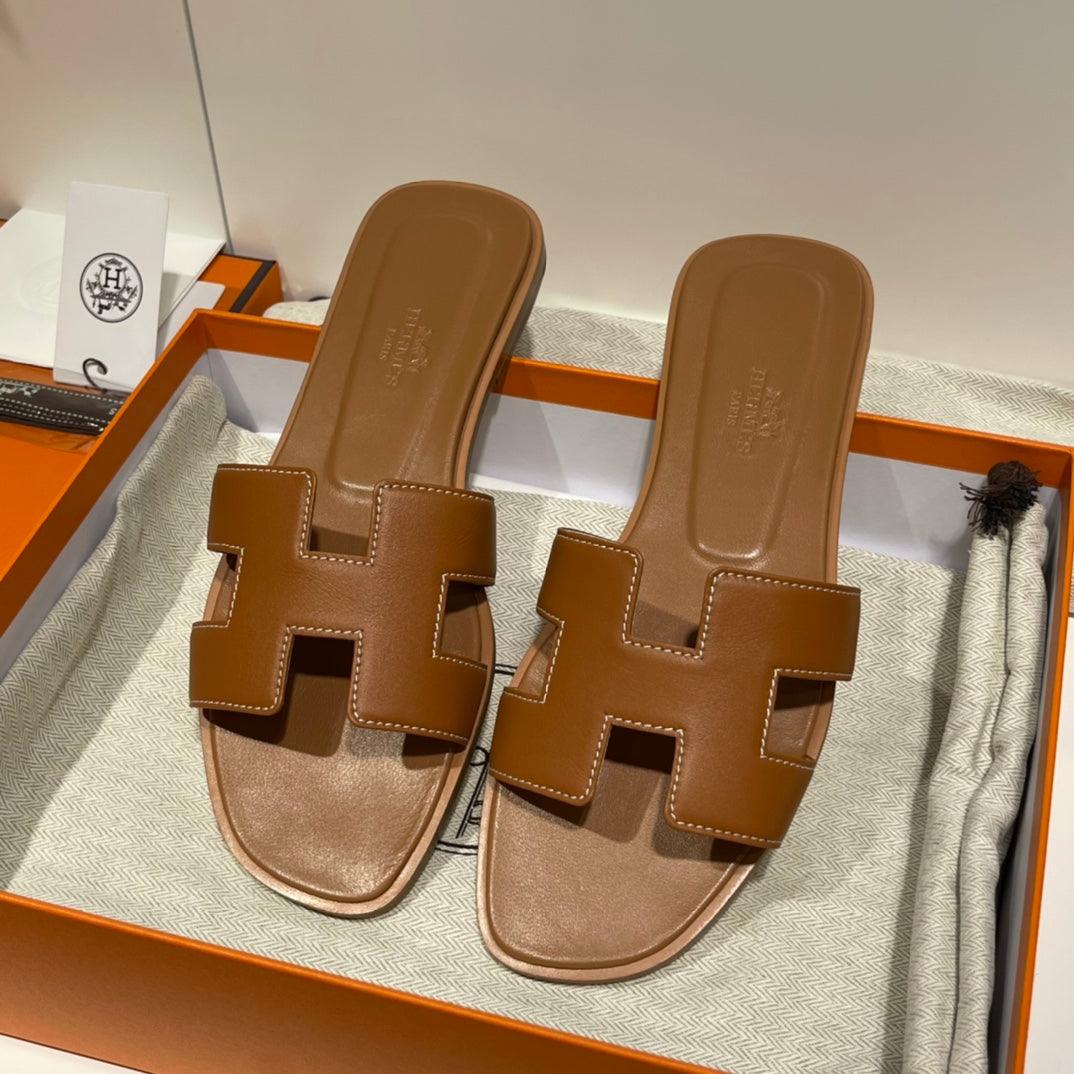 Hermès Oran Sandalet Altın Swift Deri - Glimmer of Luxury