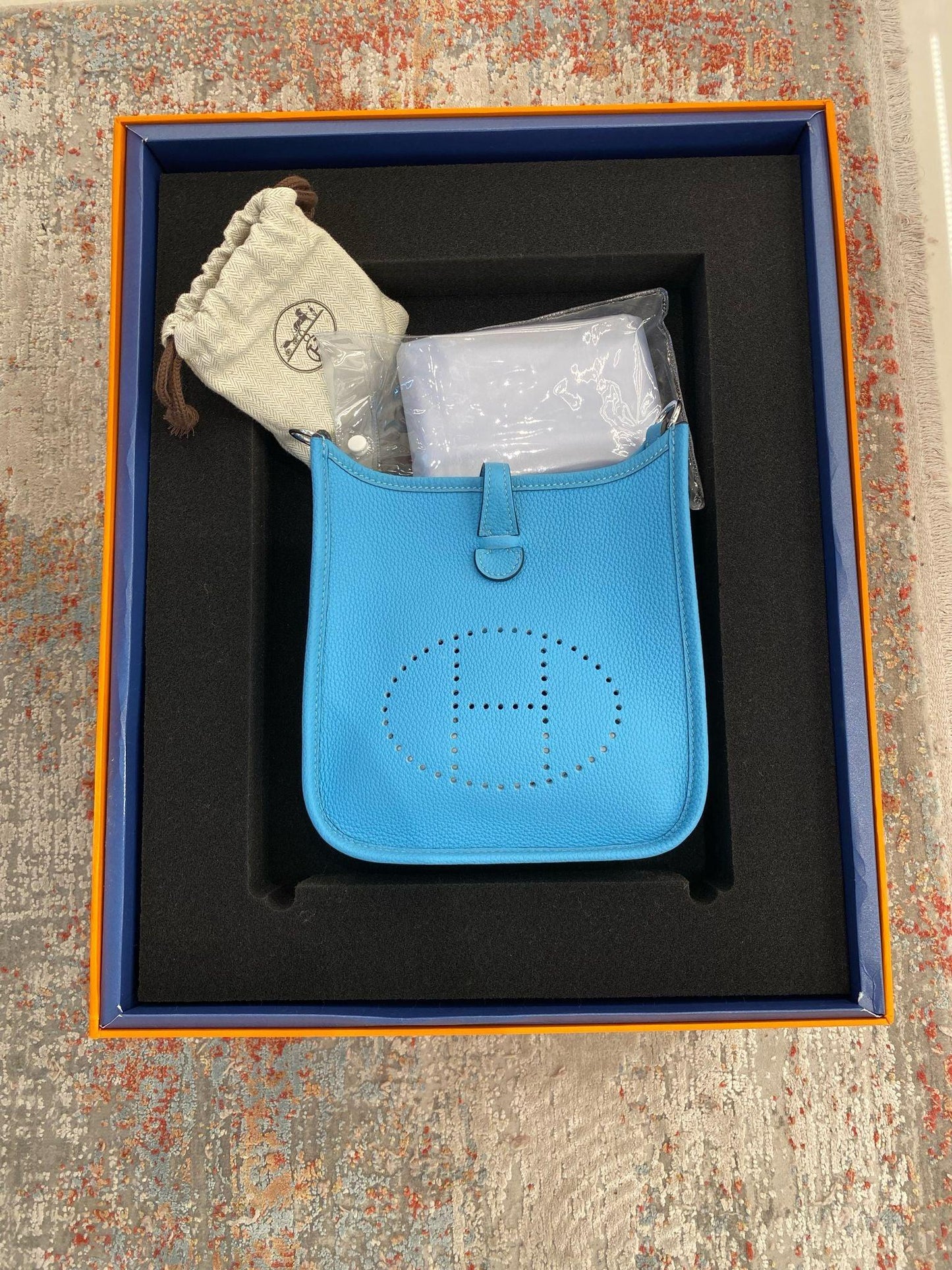 Hermès Evelyne Clemence deri omuz çantası - Glimmer of Luxury