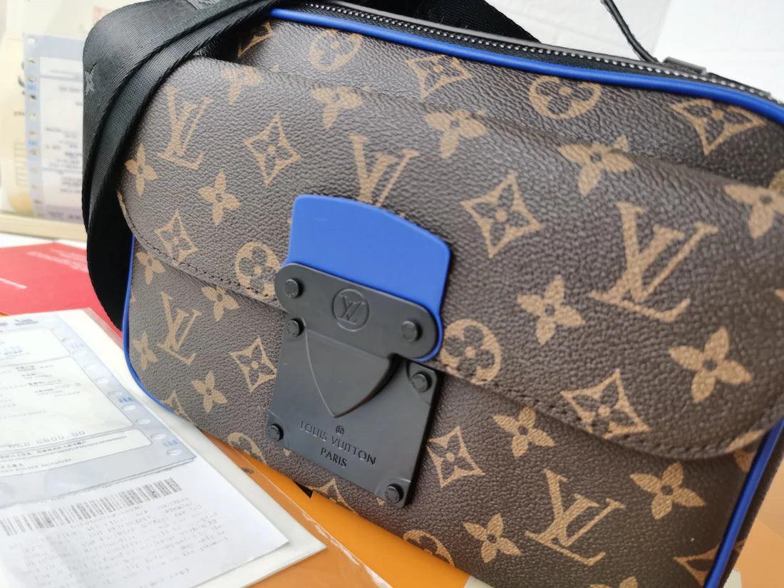 S-Lock Postacı Çantası LOUIS VUITTON - Glimmer of Luxury