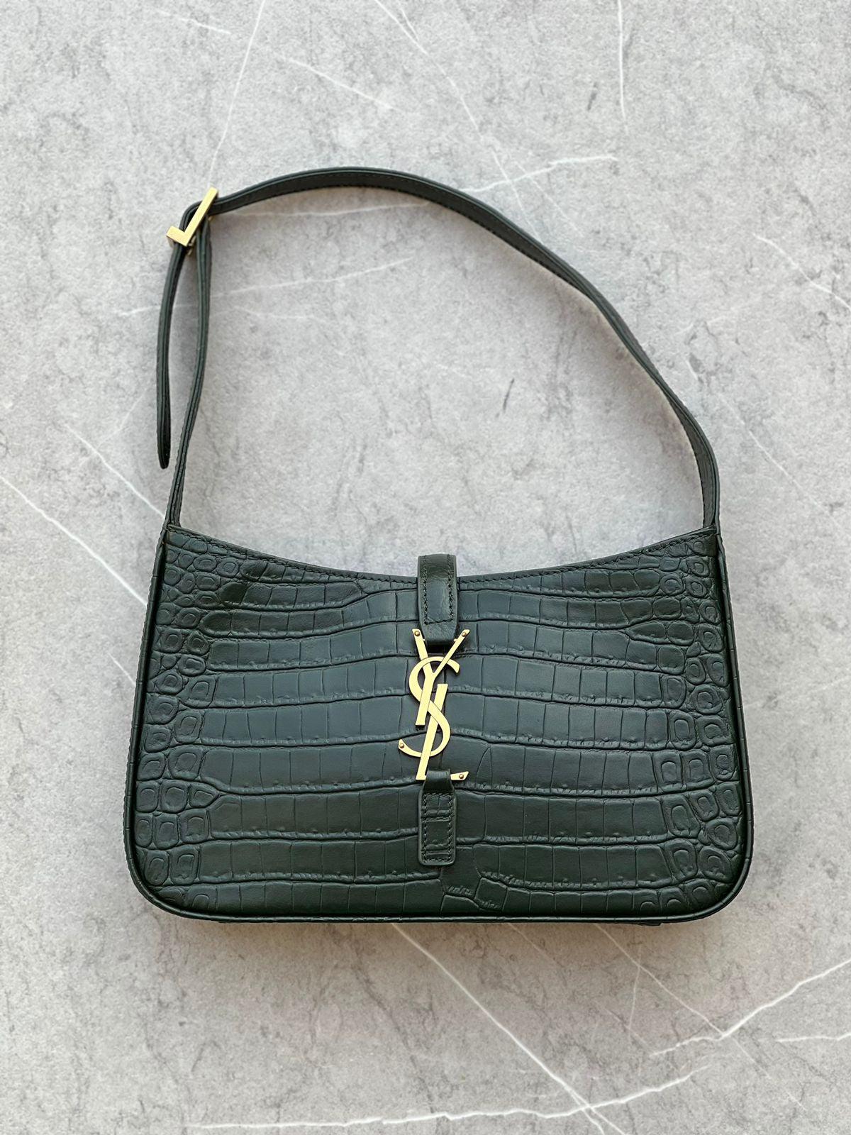 YSL Le 5 A Pürüzsüz Deri Hobo Çanta - Glimmer of Luxury