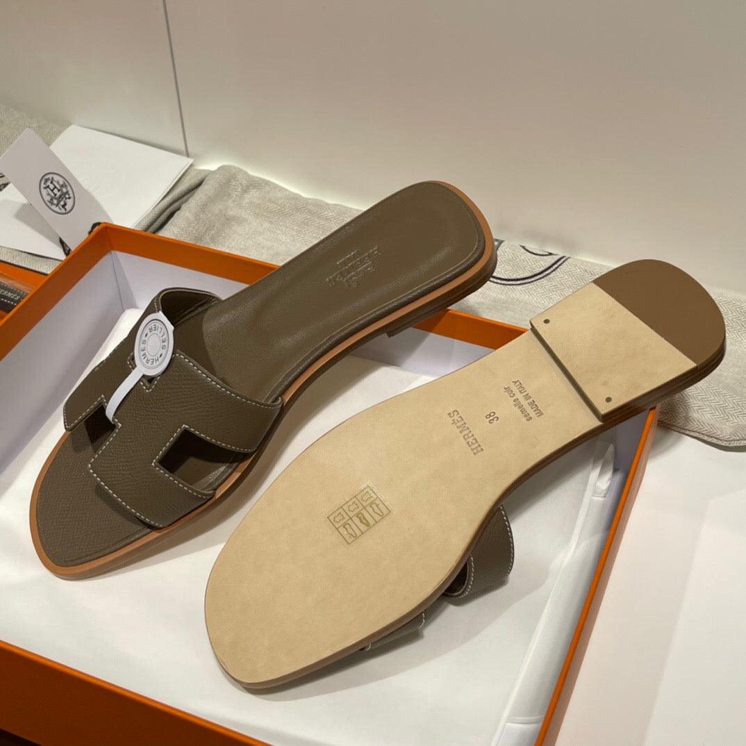 Hermès Oran Sandalet Etoupe Epsom Deri