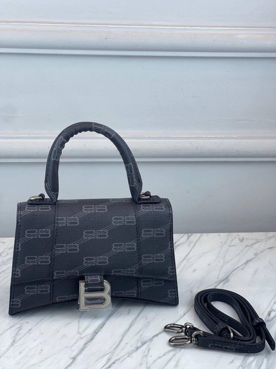 Balenciaga BB Monogram Kanvas Hourglass Kadın Çantaları