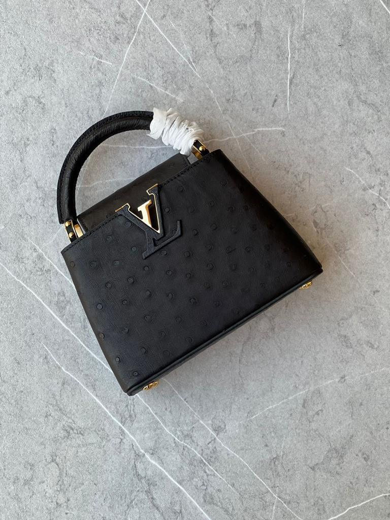 LV Capucines Deve Kuşu Derisi Çanta - Glimmer of Luxury