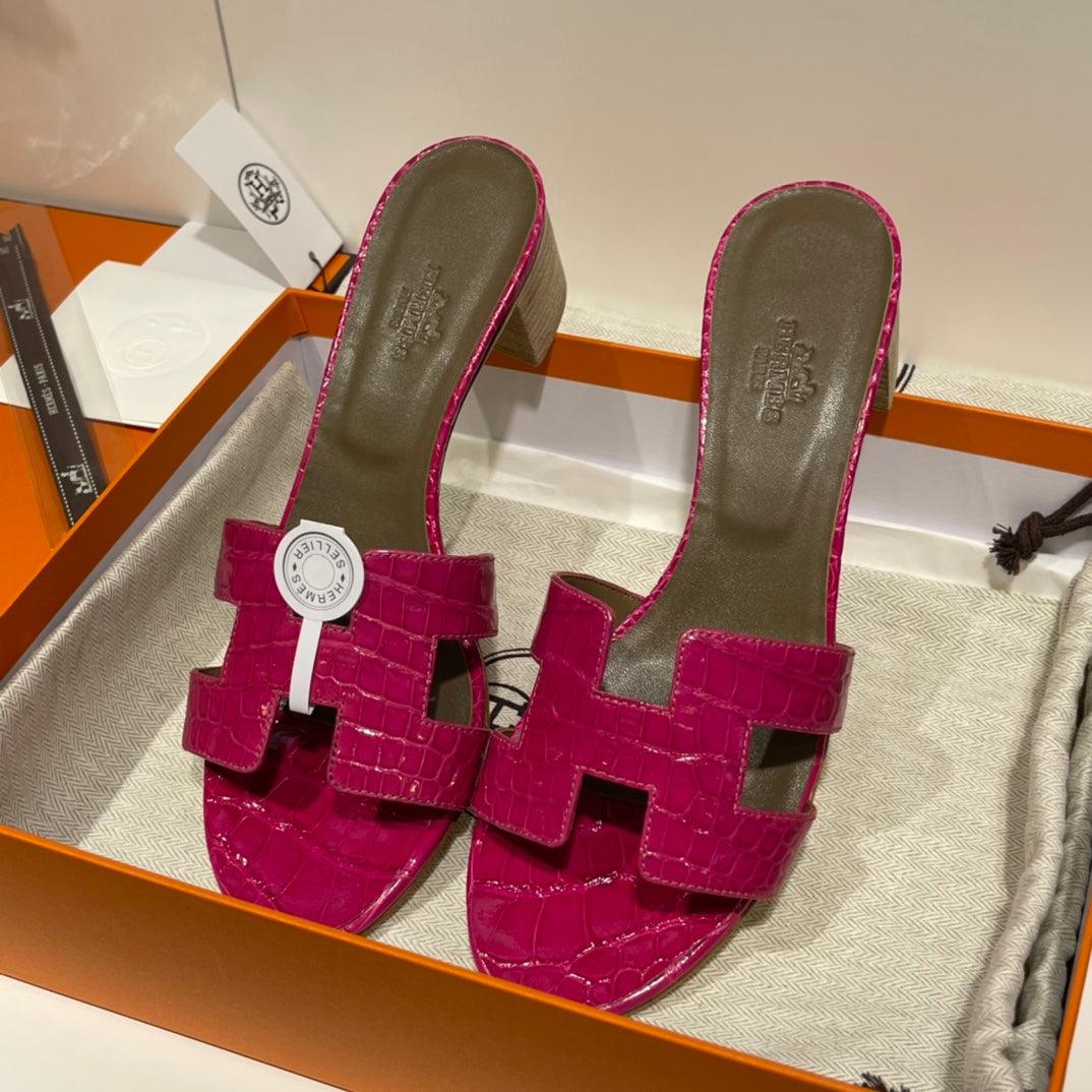 Hermès Oasis Sandalet Gül Şehrazat Parlak Niloticus Timsahı - Glimmer of Luxury