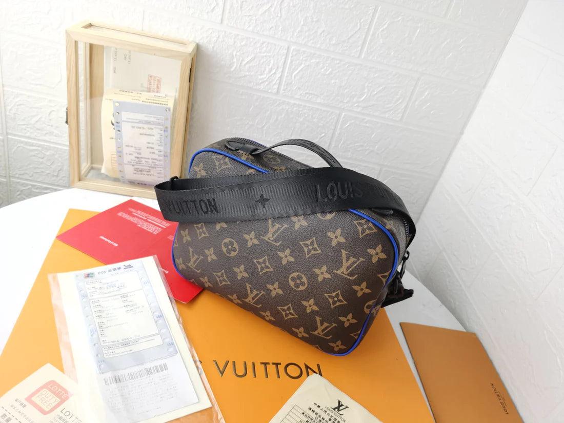 S-Lock Postacı Çantası LOUIS VUITTON - Glimmer of Luxury