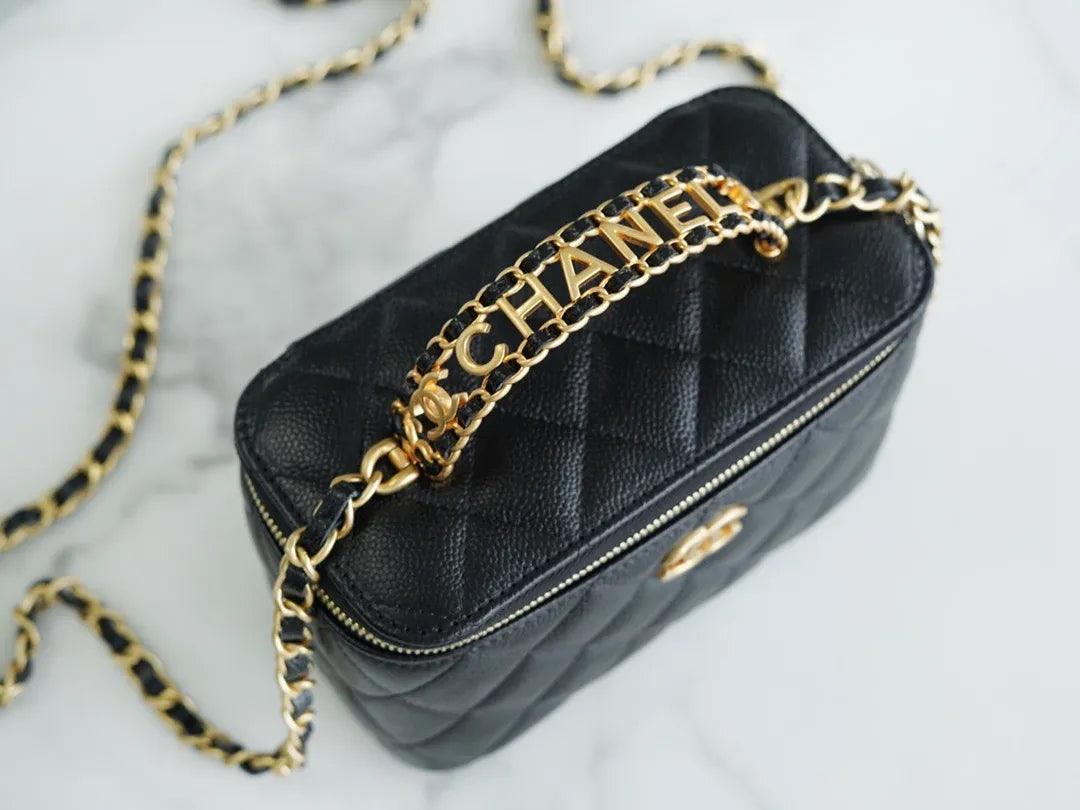 Chanel Parlak Havyar Kapitone Siyah Pick Me Up Vanity Case Çanta