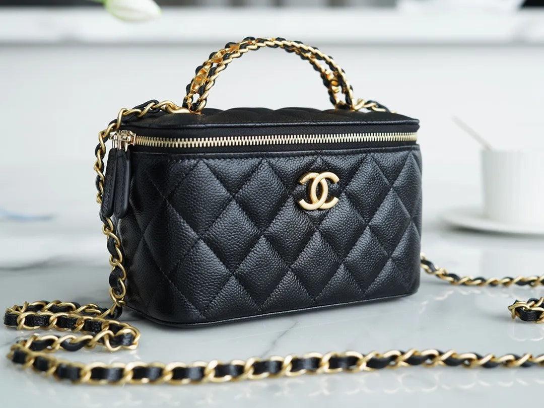 Chanel Parlak Havyar Kapitone Siyah Pick Me Up Vanity Case Çanta