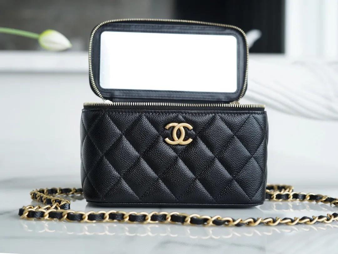 Chanel Parlak Havyar Kapitone Siyah Pick Me Up Vanity Case Çanta