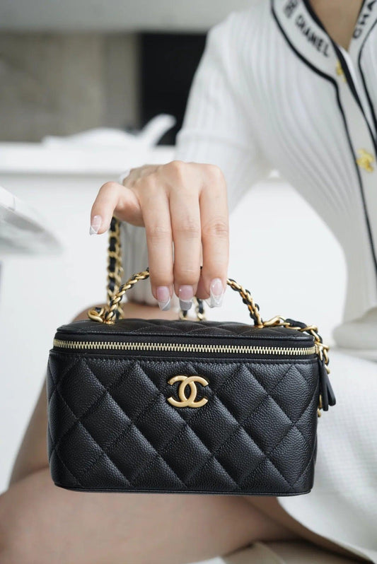 Chanel Parlak Havyar Kapitone Siyah Pick Me Up Vanity Case Çanta