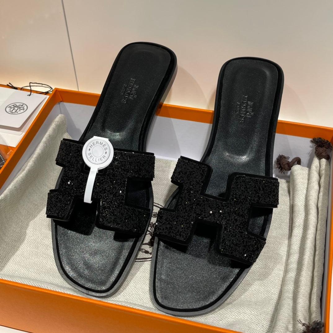 Hermès Oran Sandalet Siyah Kristal Sınırlı Sürüm - Glimmer of Luxury