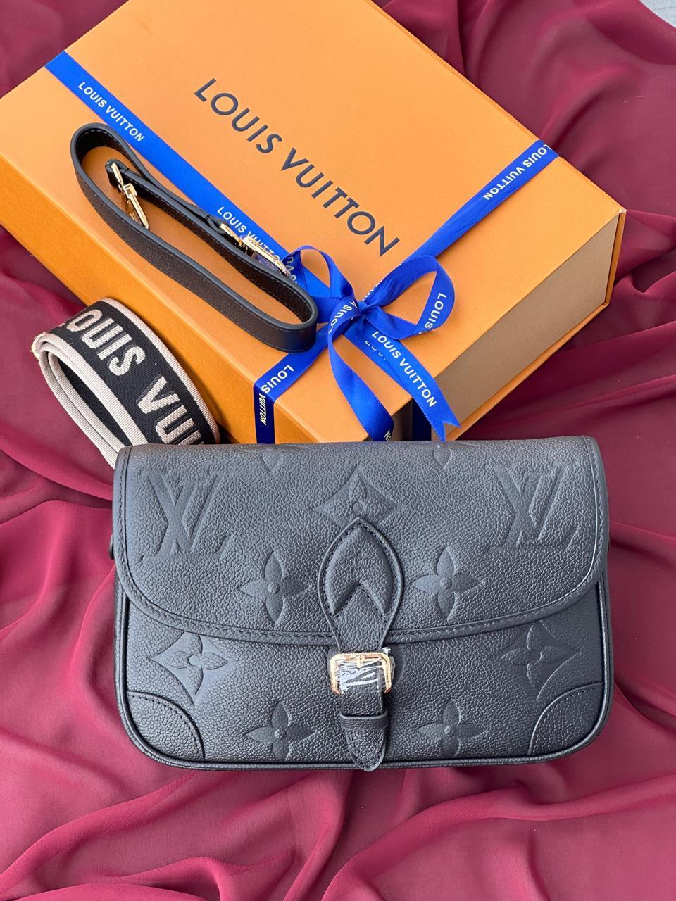 Louis Vuitton Diane Monogram Kanvas Sling Çanta - Glimmer of Luxury