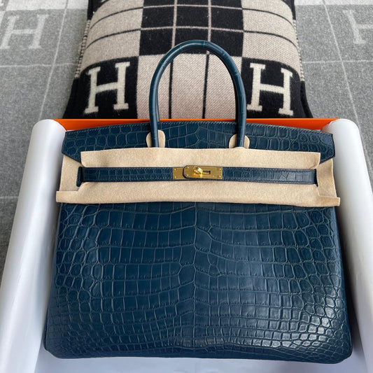 Hermès Birkin 35 MAT Niloticus timsah derisi Vert Rousseau Altın Donanımlı (GHW) - Glimmer of Luxury