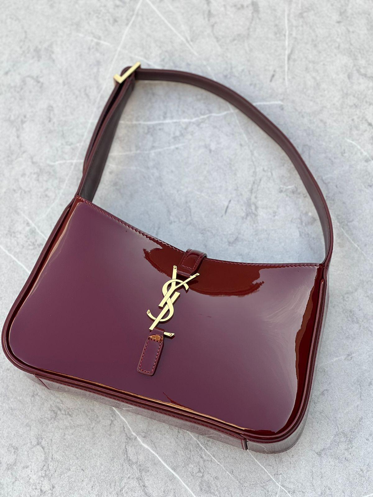 YSL Le 5 A Pürüzsüz Deri Hobo Çanta - Glimmer of Luxury