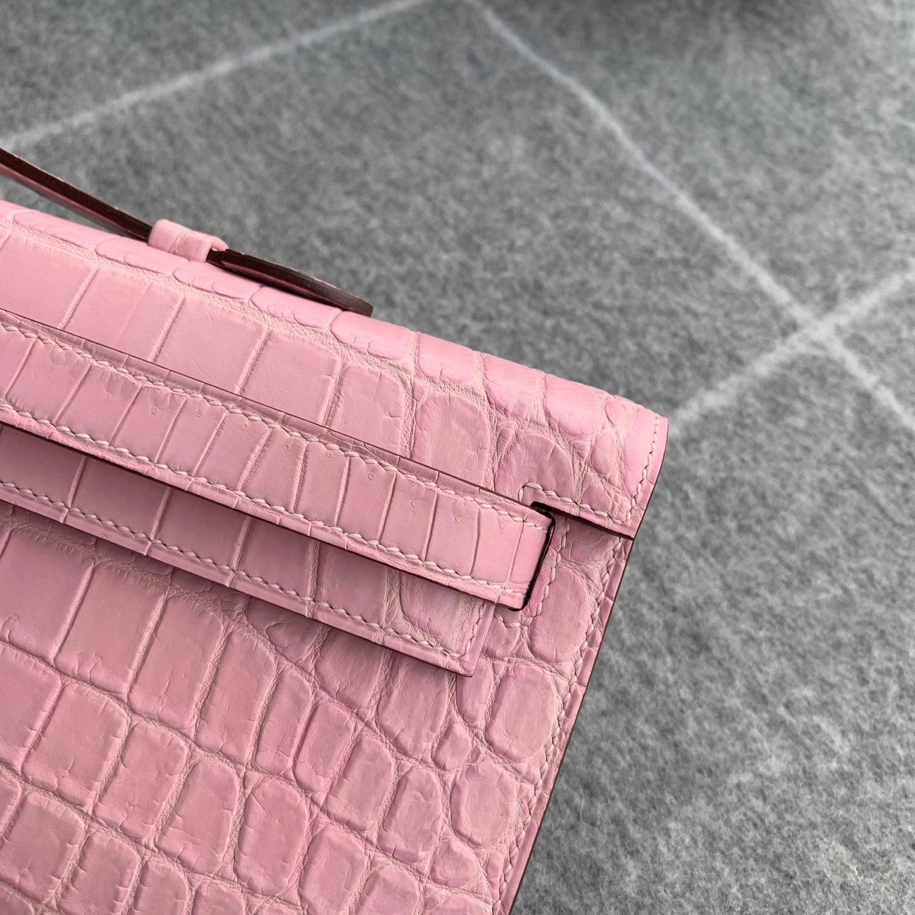 Hermès Kelly Cut Mat Nilotocus Paladyum Donanımlı Timsah Derisi Kabarcık Sakızı (PHW) - Glimmer of Luxury