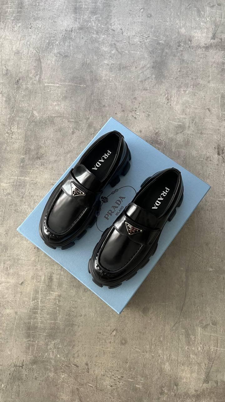 Prada Monolith Loafer Siyah - Glimmer of Luxury