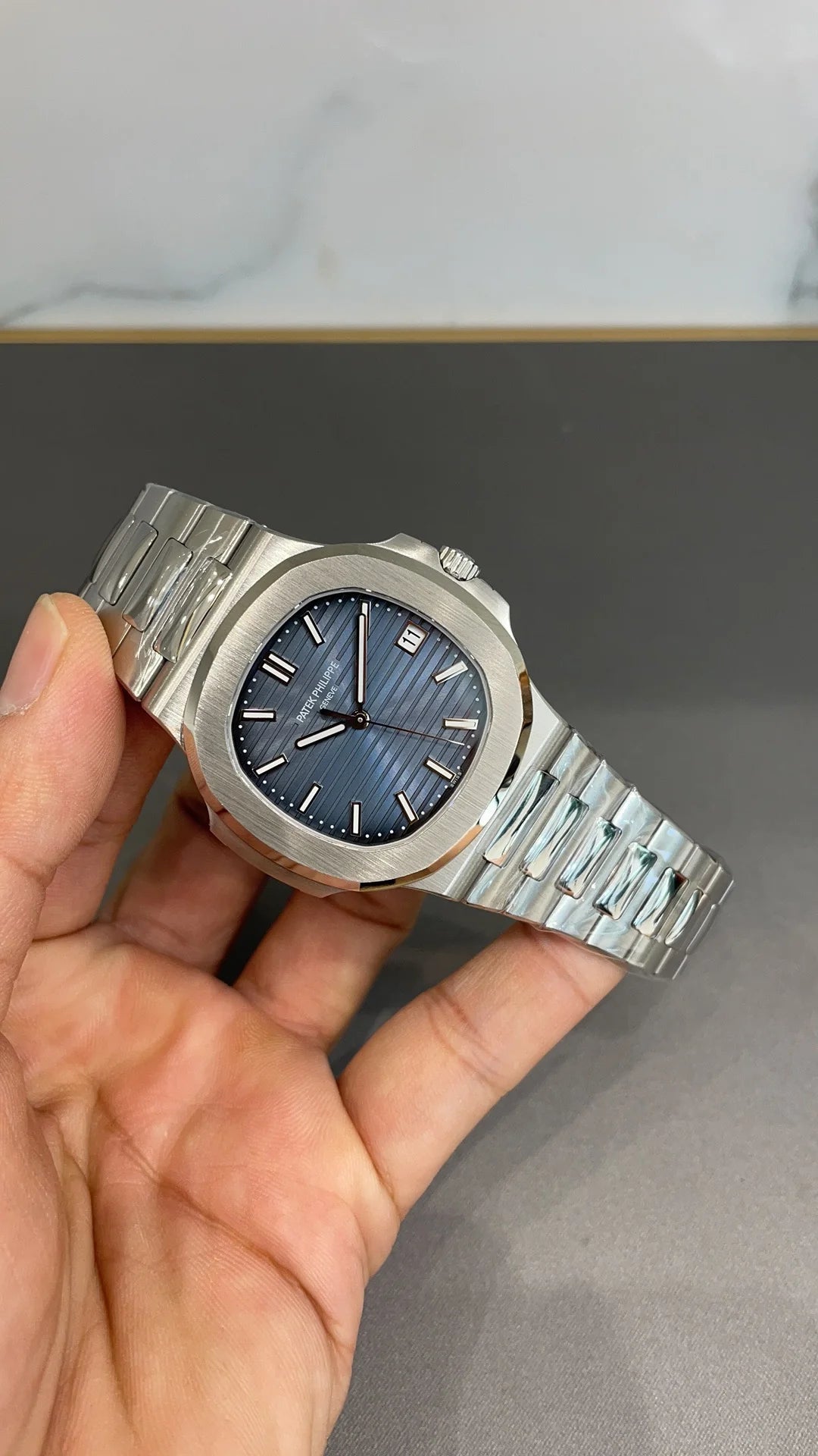 Patek Philippe Nautilus - 5711/1A-010