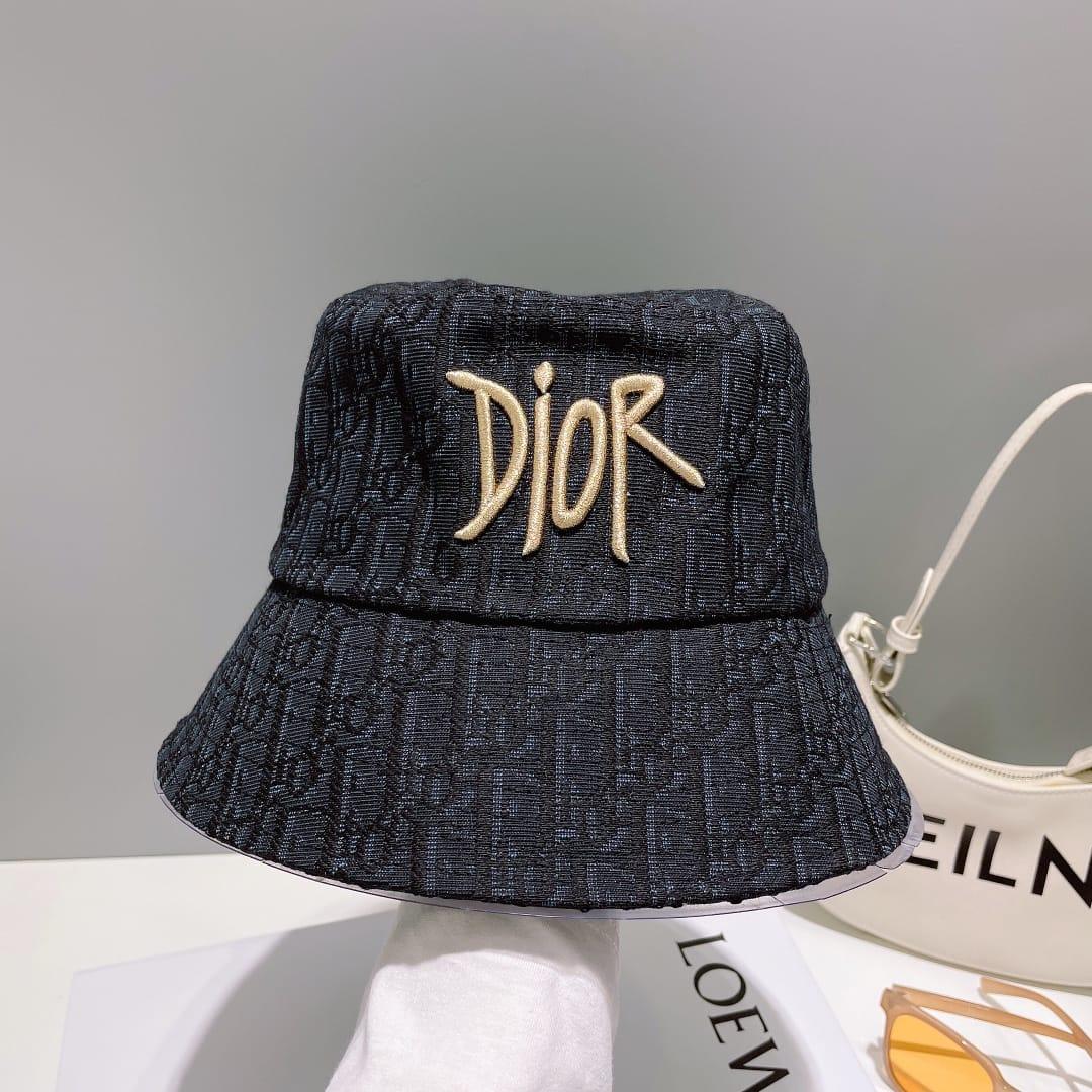 Dior Oblique Kova Şapka Kadınlar İçin - Glimmer of Luxury