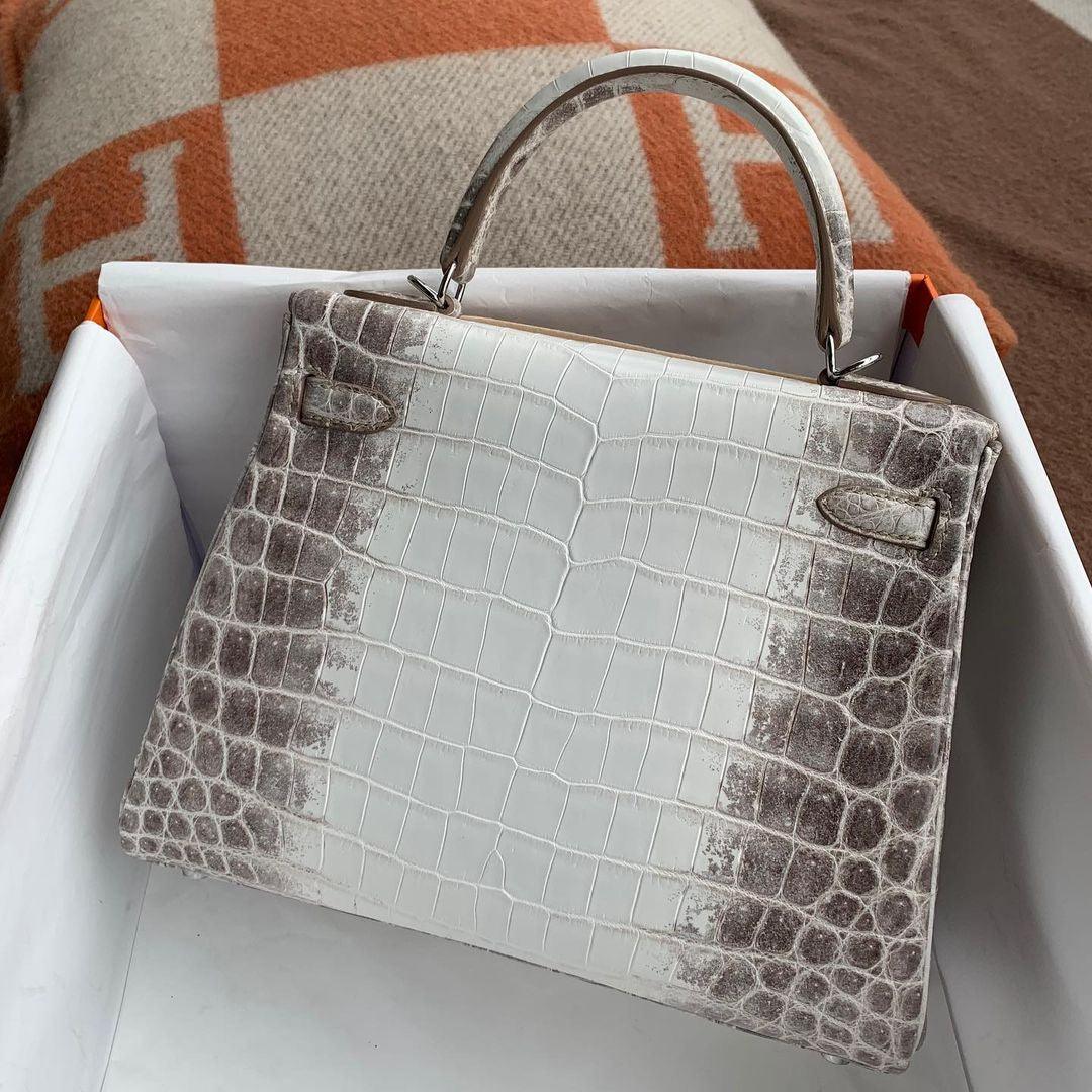 Hermès Kelly 25 Blanc Himalaya Paladyum Donanımlı Timsah Derisi (PHW) - Glimmer of Luxury