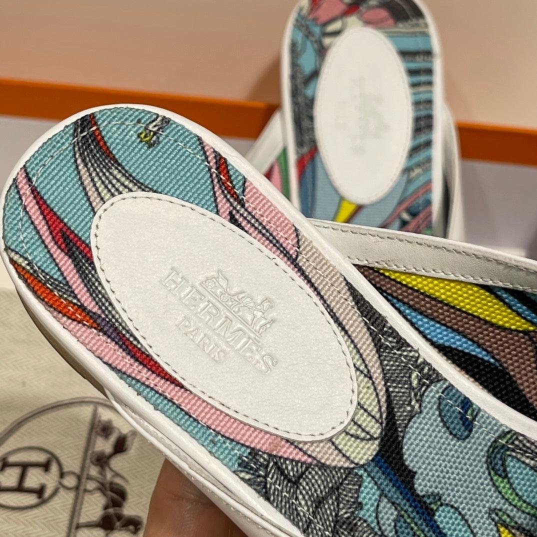 Hermès Oz Mules Beyaz Çok Renkli̇ Paladyum Donanımlı (PHW) - Glimmer of Luxury