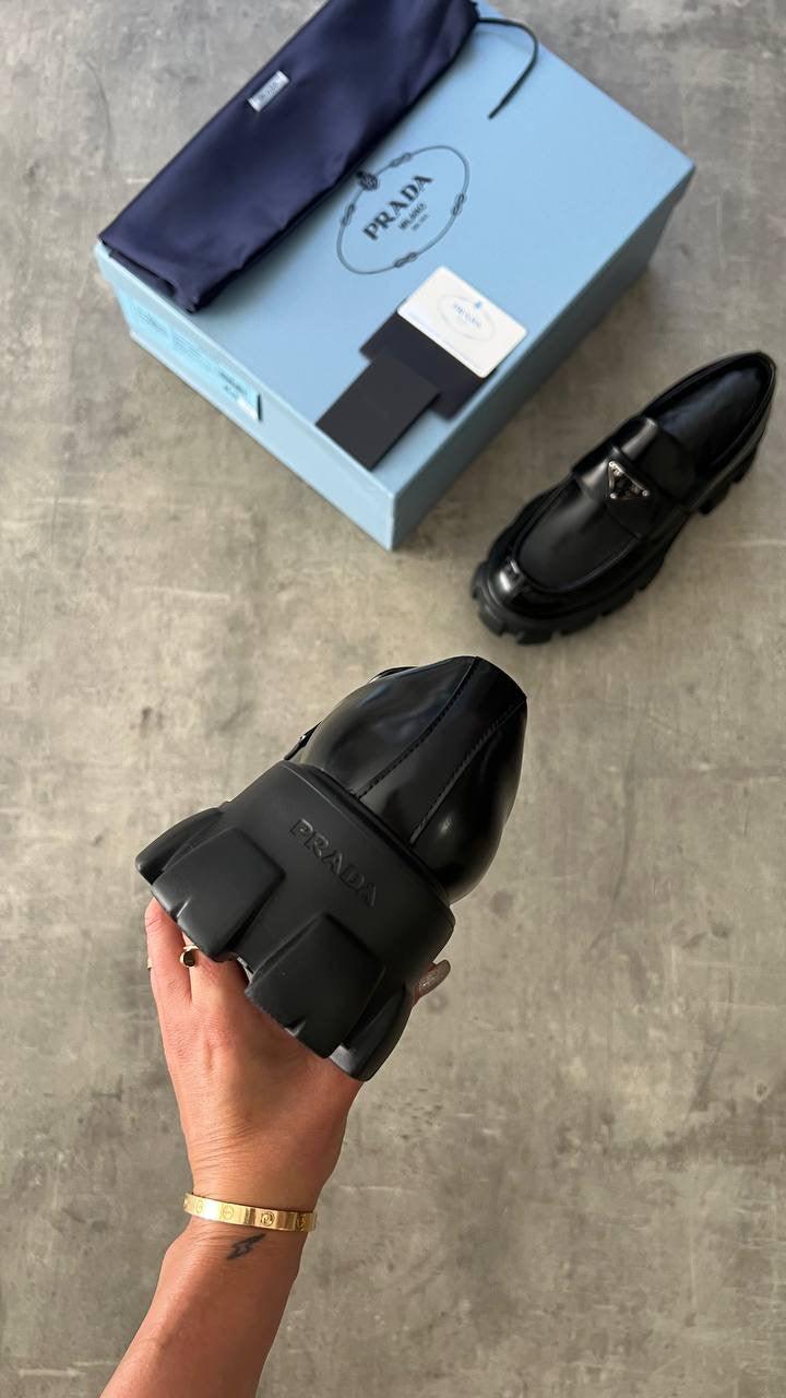 Prada Monolith Loafer Siyah - Glimmer of Luxury