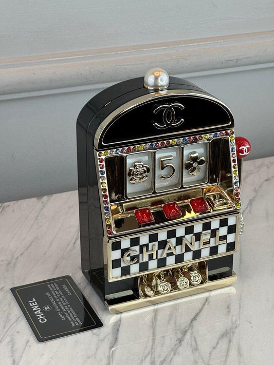 Chanel Nadir Chanel Minaudiere Casino Slot Makinesi