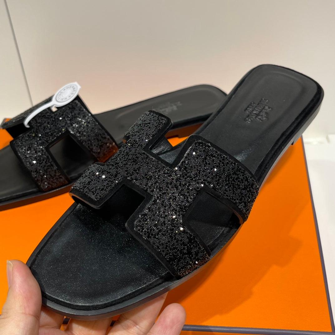 Hermès Oran Sandalet Siyah Kristal Sınırlı Sürüm - Glimmer of Luxury