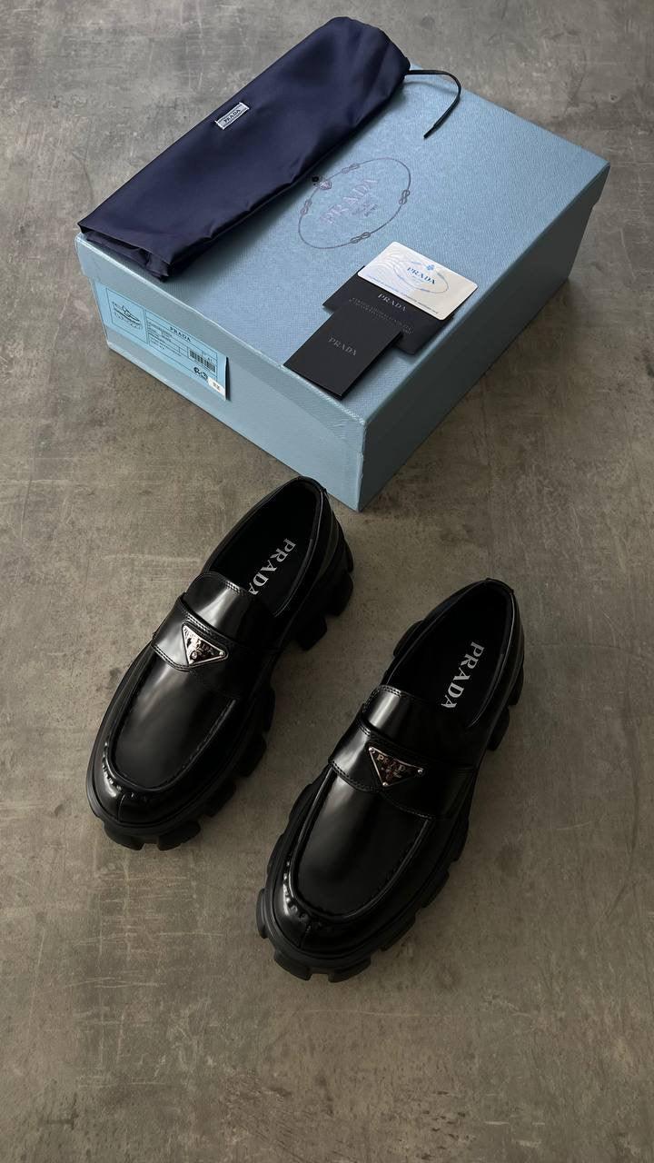 Prada Monolith Loafer Siyah - Glimmer of Luxury