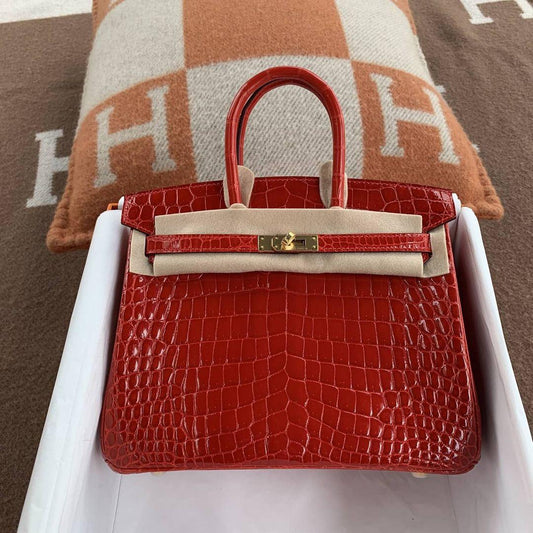 Hermès Birkin 25 Parlak Niloticus Timsah Derisi Altın Donanımlı Deri Brez (GHW) - Glimmer of Luxury