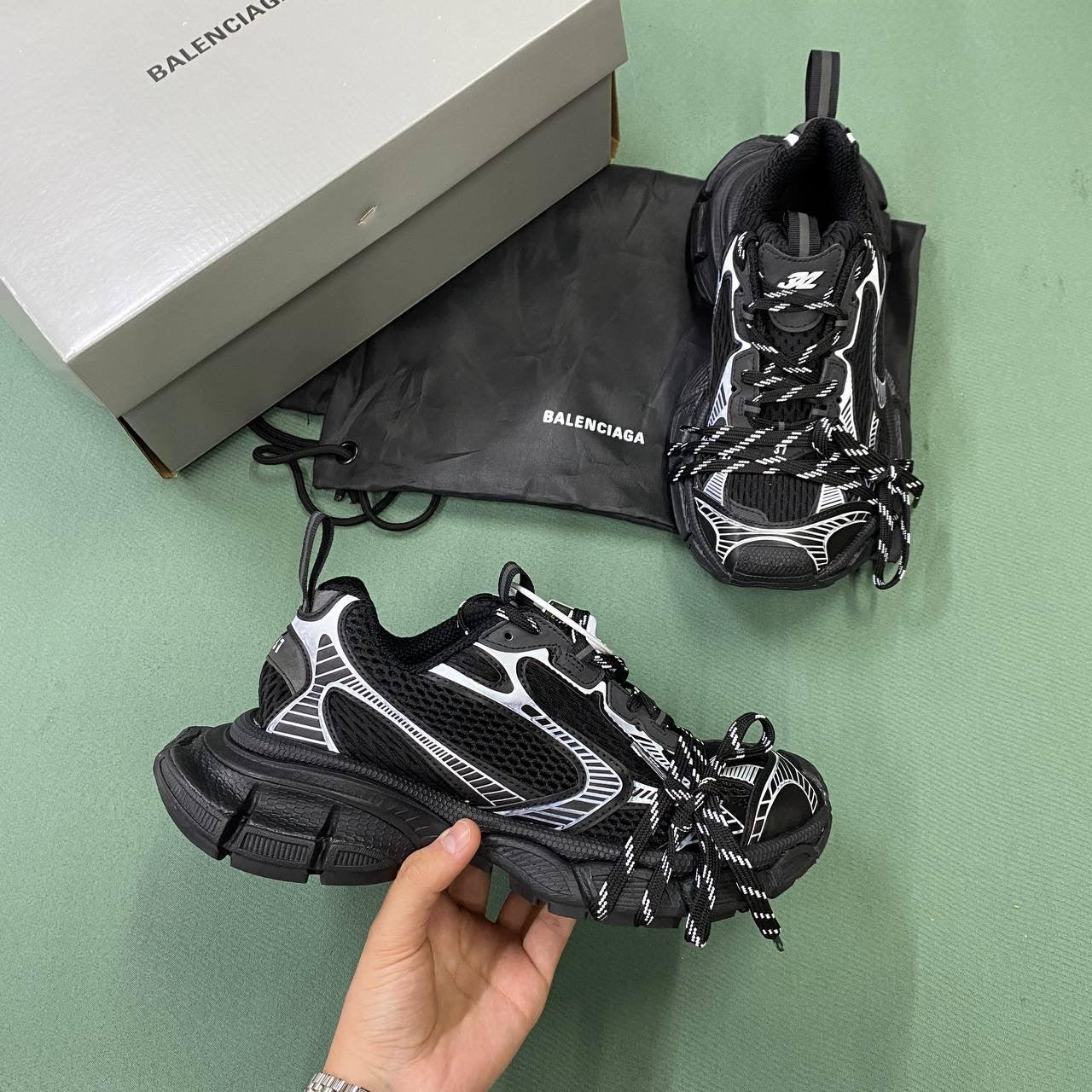 Balenciaga 3XL Siyah - Glimmer of Luxury