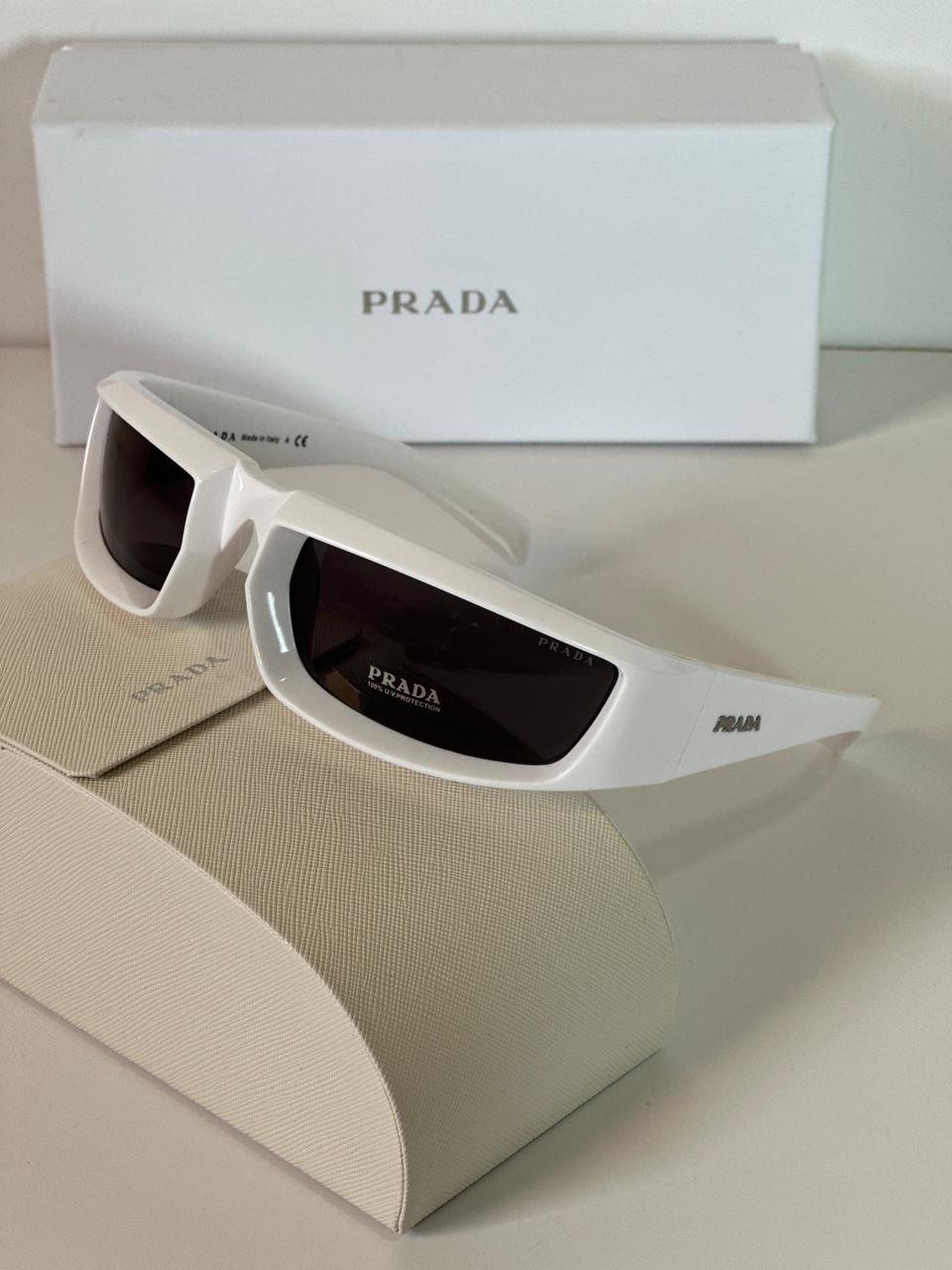 Prada Eyewear Kavisli Çerçeve güneş gözlüğü