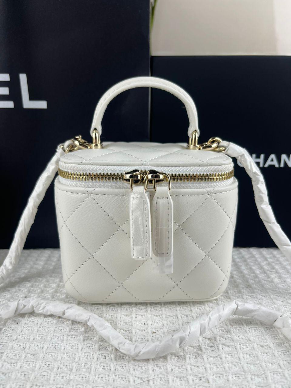 Chanel 23P Vanity Deri Çapraz Askılı Çanta