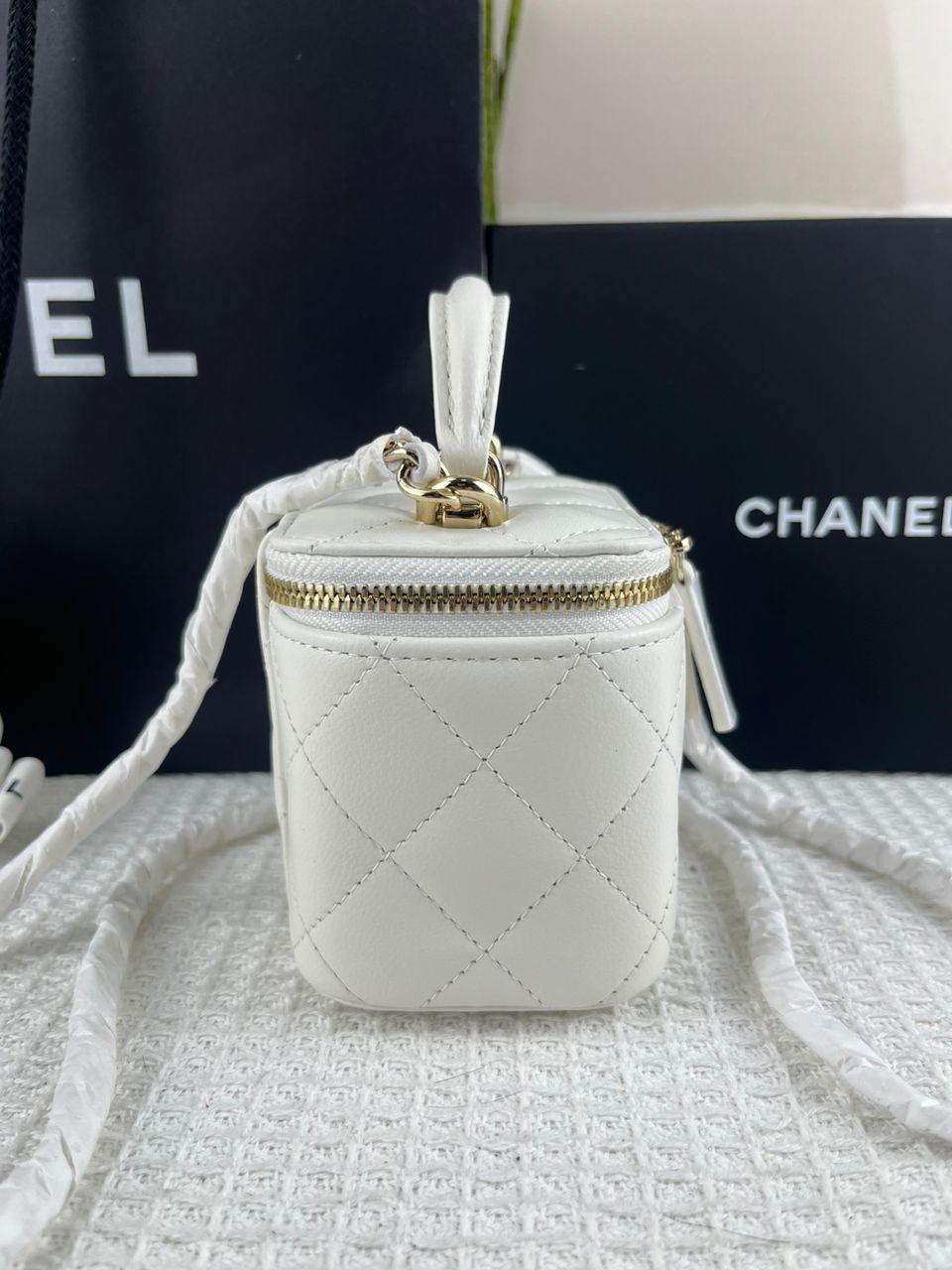 Chanel 23P Vanity Deri Çapraz Askılı Çanta