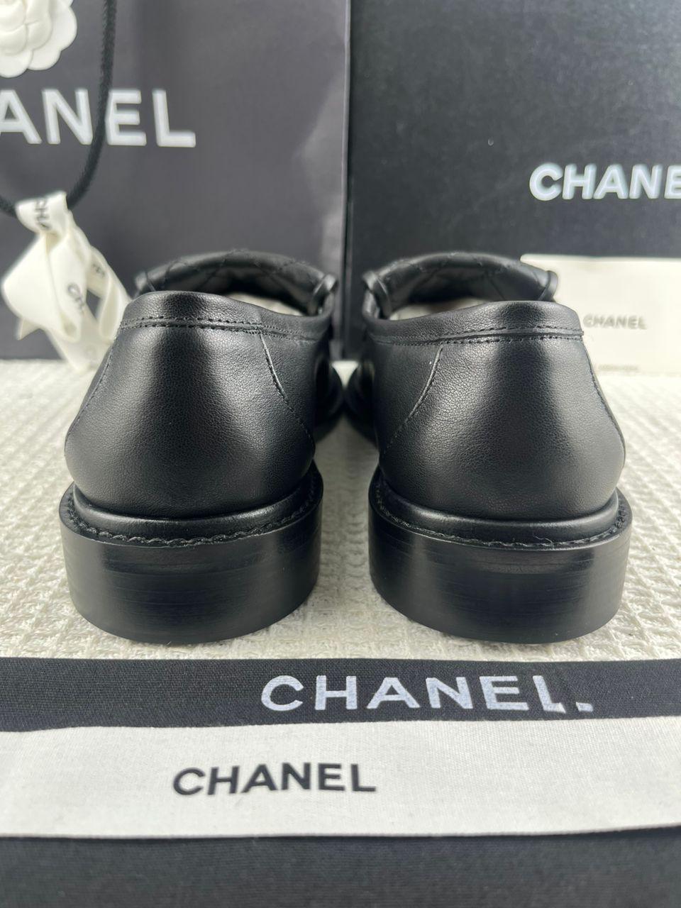 Chanel CC Dönüş Kilitli Deri Kapitone Siyah Loafer