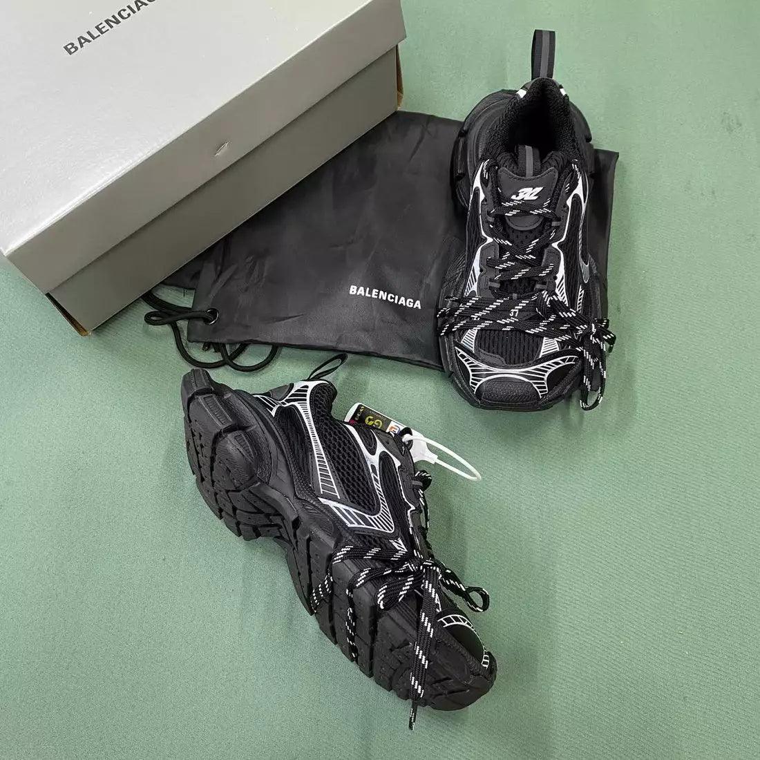 Balenciaga 3XL Siyah - Glimmer of Luxury