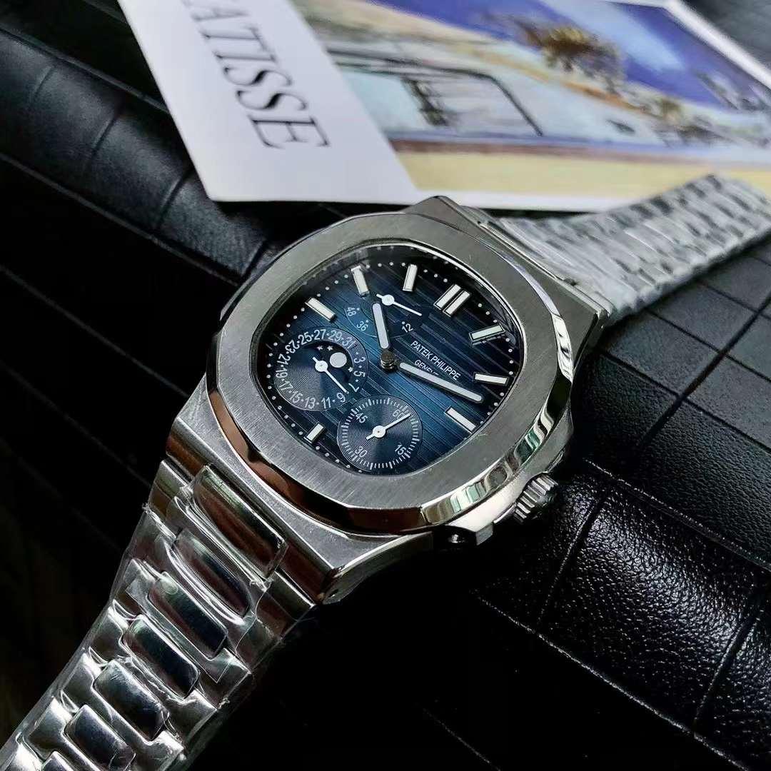 Patek Philippe Nautilus Saat