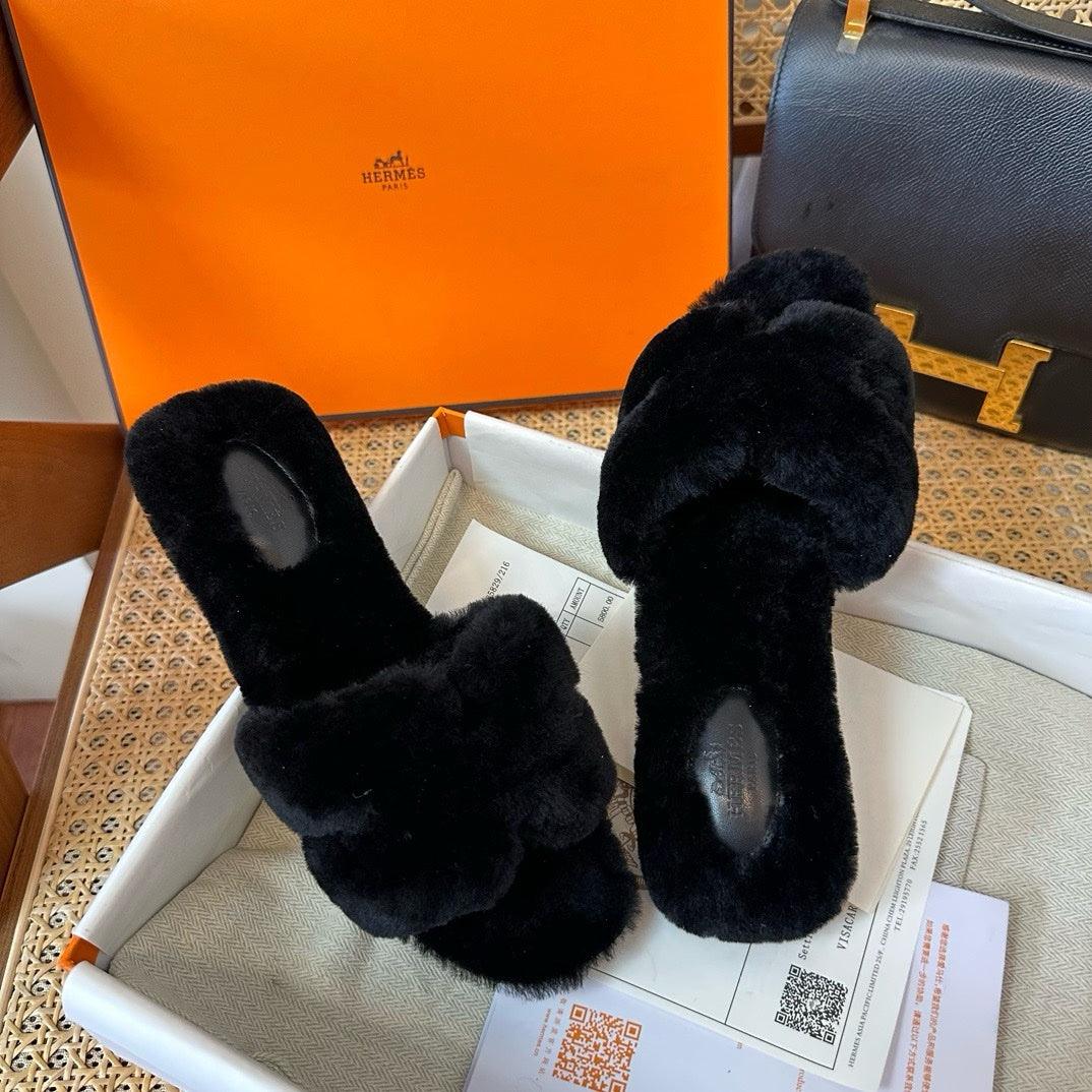 Hermès Oran Siyah Teddy Bear Sandalet