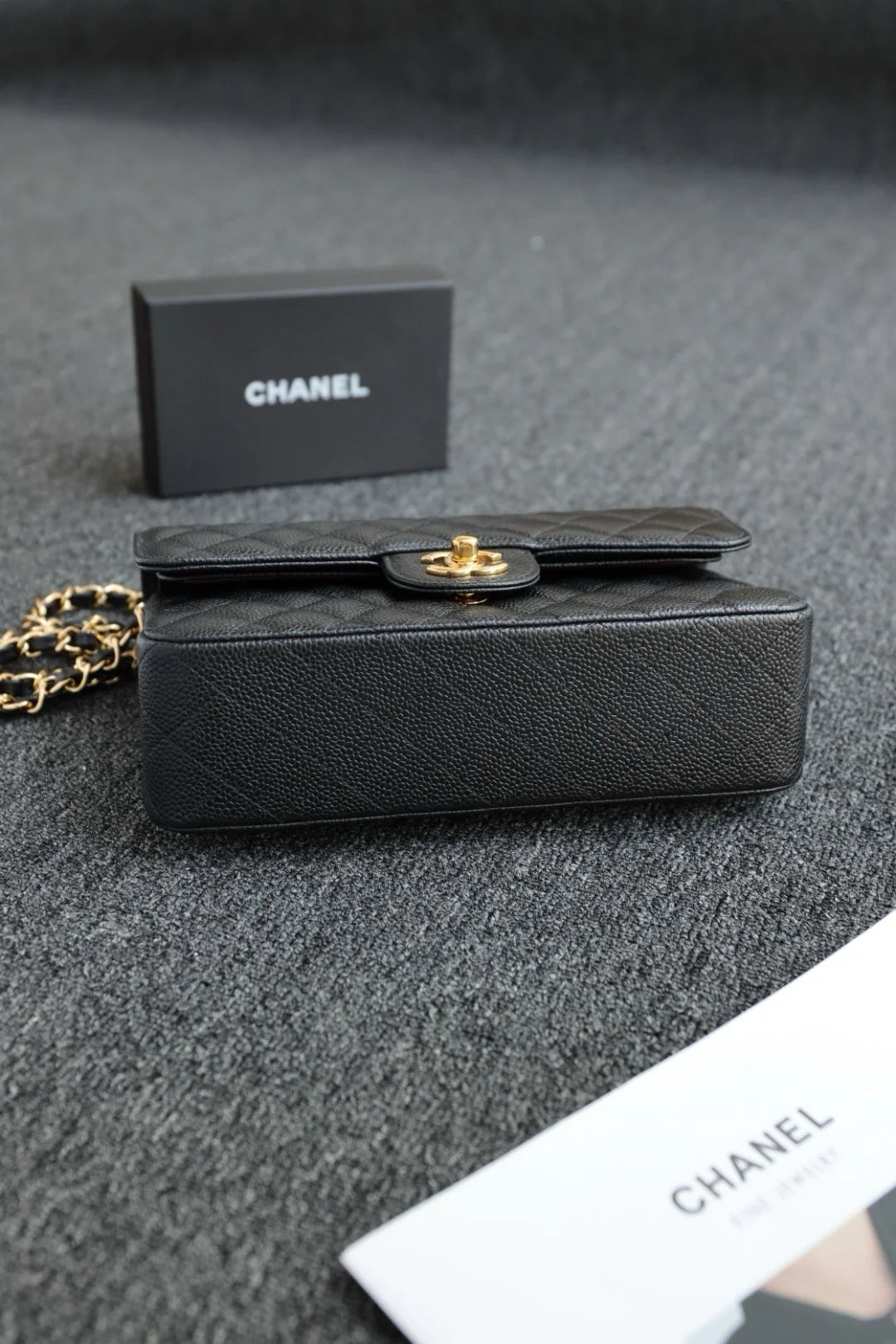 Chanel Klasik Flap Küçük 23cm Havyar Derisi Çanta