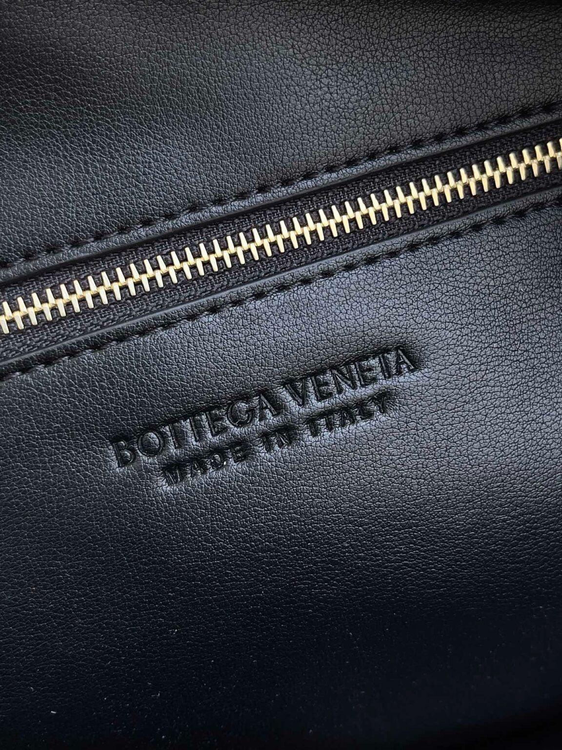 Bottega Veneta Büyük Jodie Çanta